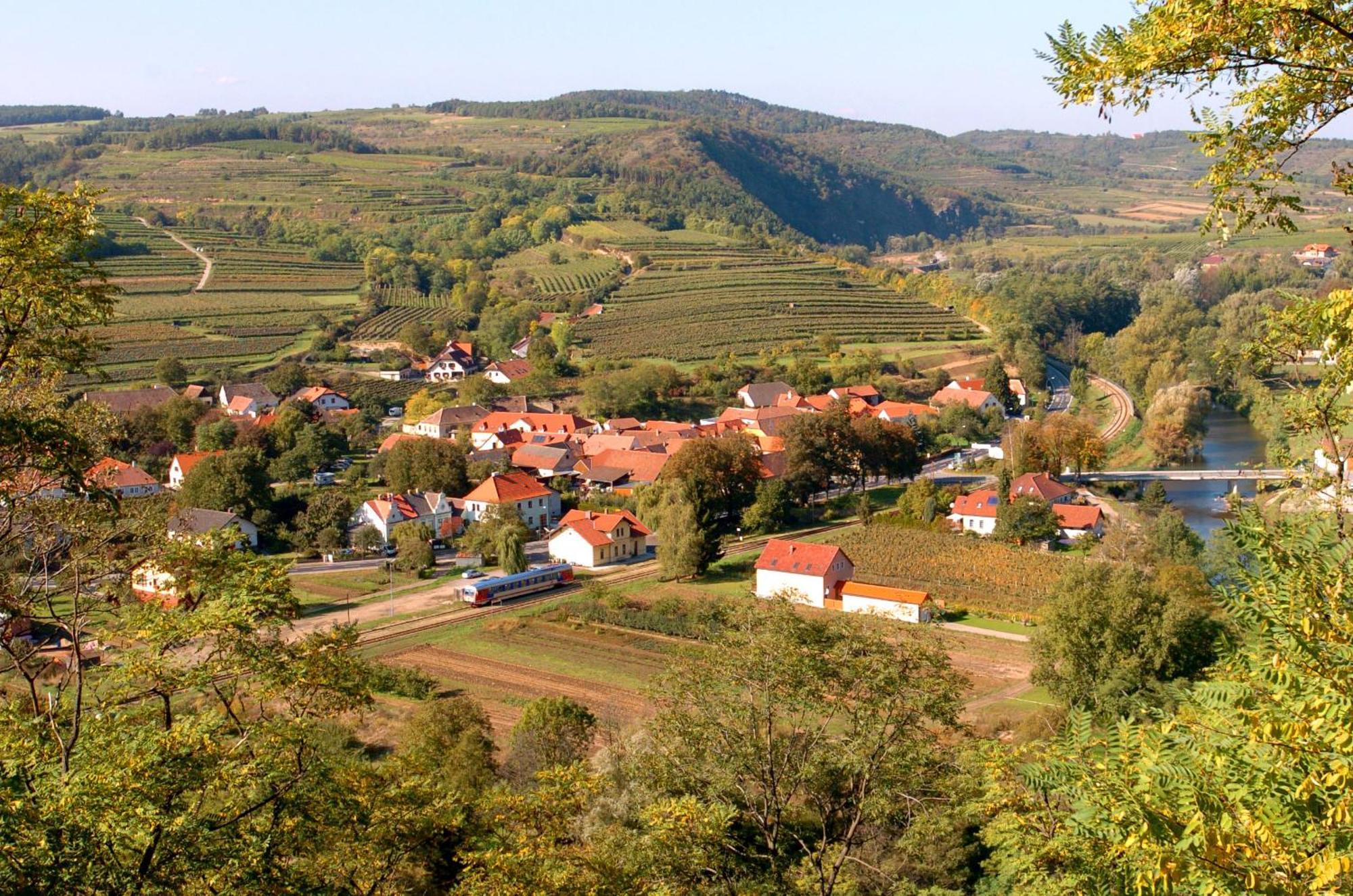 Hotel Zur Schonenburg Schönberg am Kamp Kültér fotó