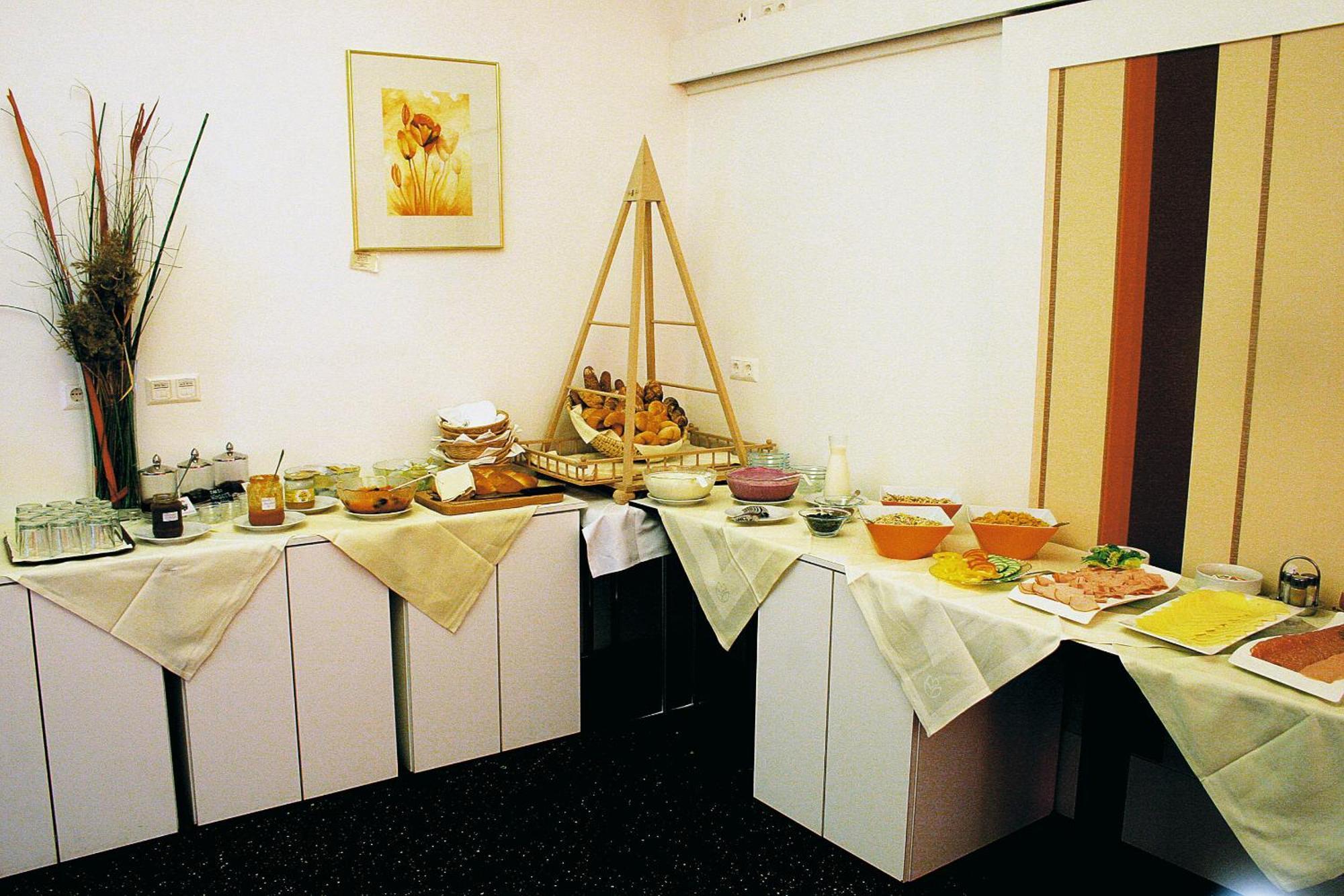 Hotel Zur Schonenburg Schönberg am Kamp Kültér fotó